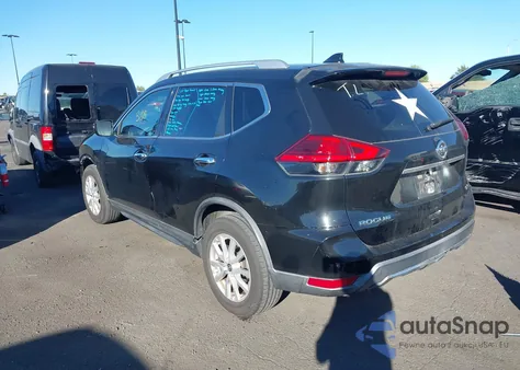 2017 Nissan Rogue Sv z USA, uszkodzony, nr VIN KNMAT2MT9HP507817